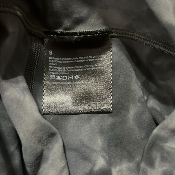 Lululemon 🍋 legging. Full length. Women’s size 8. - Picture 7 of 7